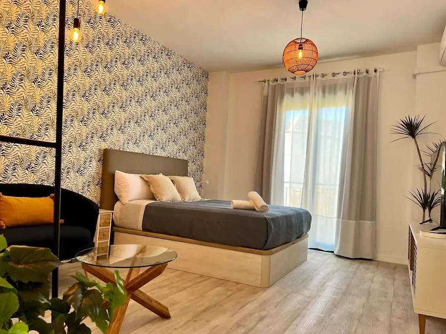 Apartment With Private Rooftop By Easytrip Malaga