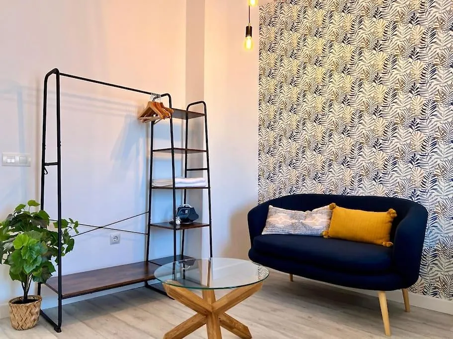 Apartment With Private Rooftop By Easytrip Malaga