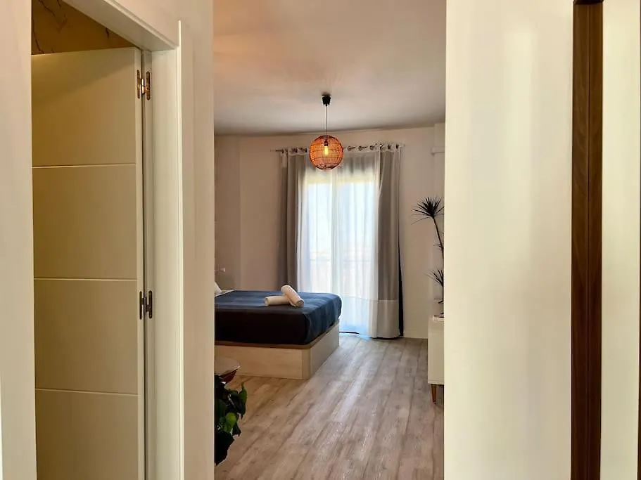 Apartment With Private Rooftop By Easytrip Malaga